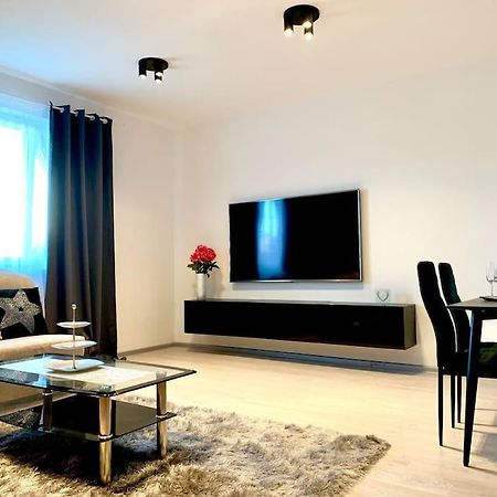 Spacious Apartment Near Hockey And Football Arena Bratislava Exteriér fotografie
